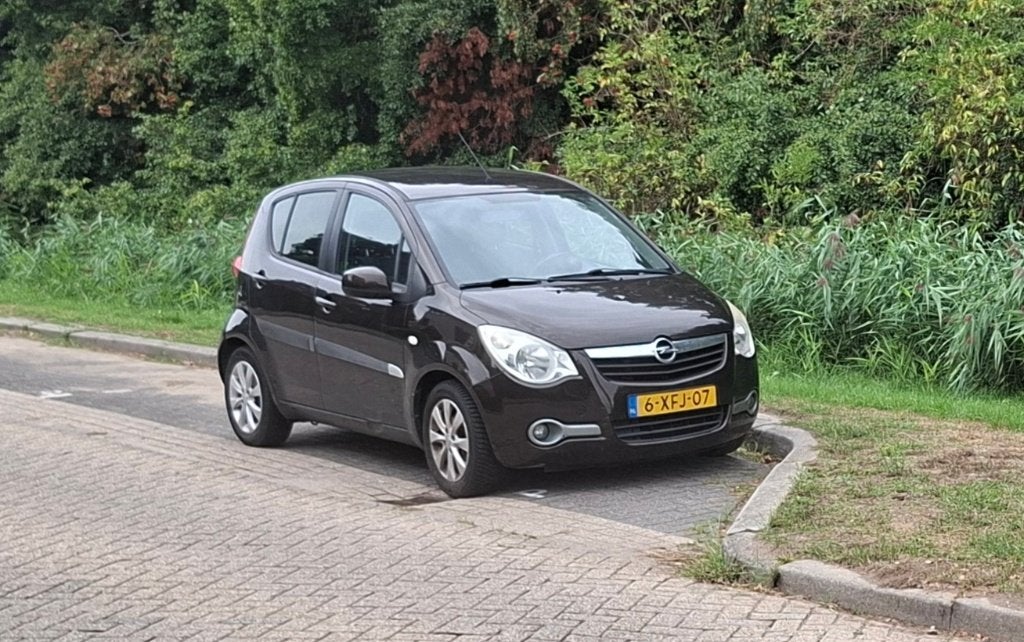 Opel Agila 1.0 12V 2014 Airco, Trekhaak, LM velgen, NAP, Voorwielaandrijving, Euro 5, Stof, Bruin
