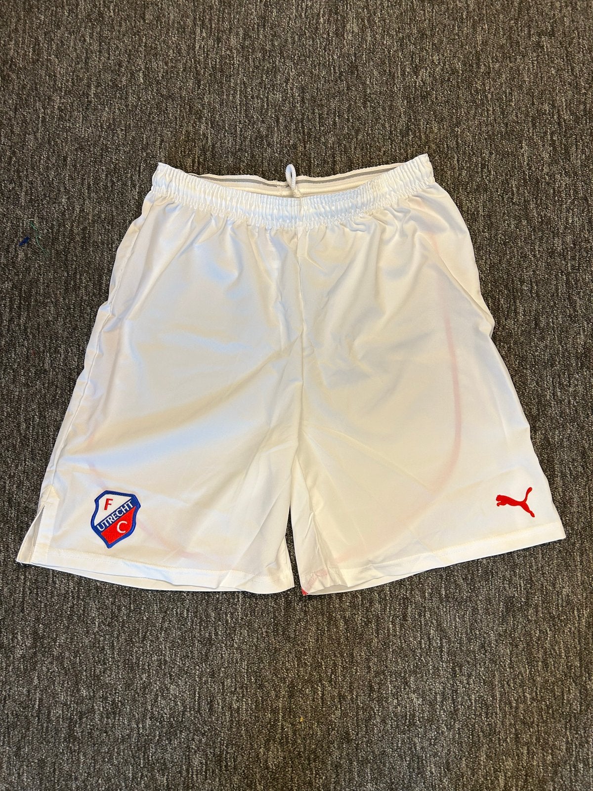 FC Utrecht Puma Voetbalbroekje ‘02-‘03, Kleding | Heren, Maat 52/54 (L), Wit, Ophalen of Verzenden, Zo goed als nieuw