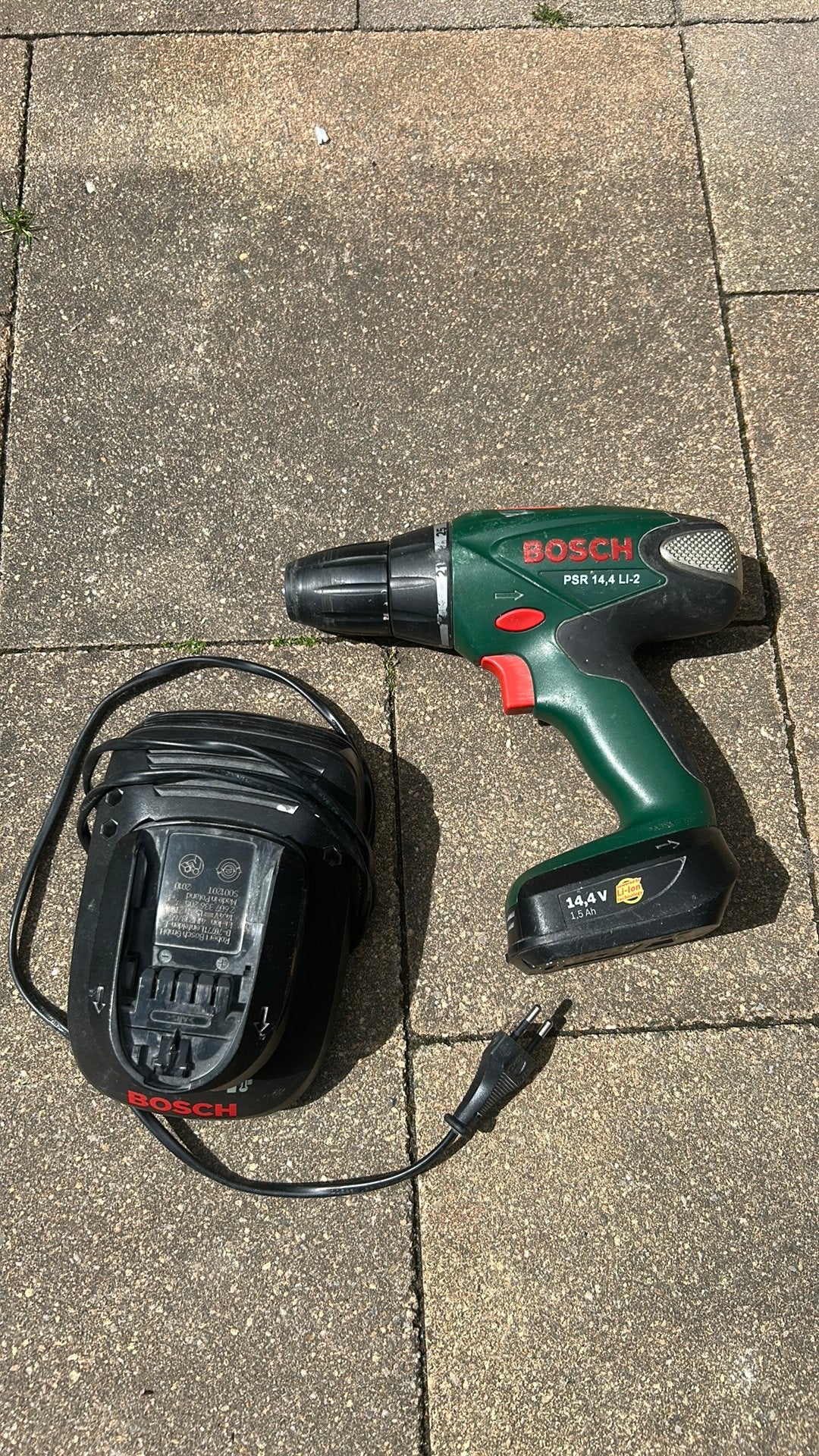 Bosch schroeftol PSR 14,4 Li-2  2x 14,4 1.5Ah accu met lader, Ophalen of Verzenden, Boor- en Schroefmachine