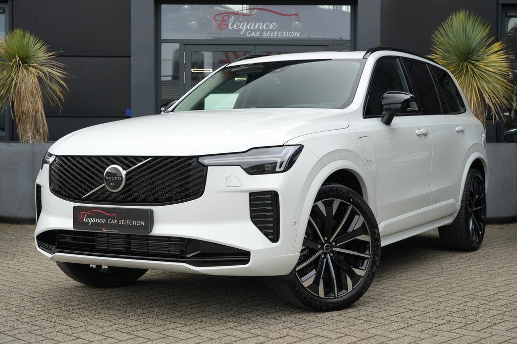 Volvo XC90 2.0 T8 FACELIFT Plug-in hybrid AWD Plus Dark 455p, Gebruikt, Zwart, 4 cilinders, 1969 cc