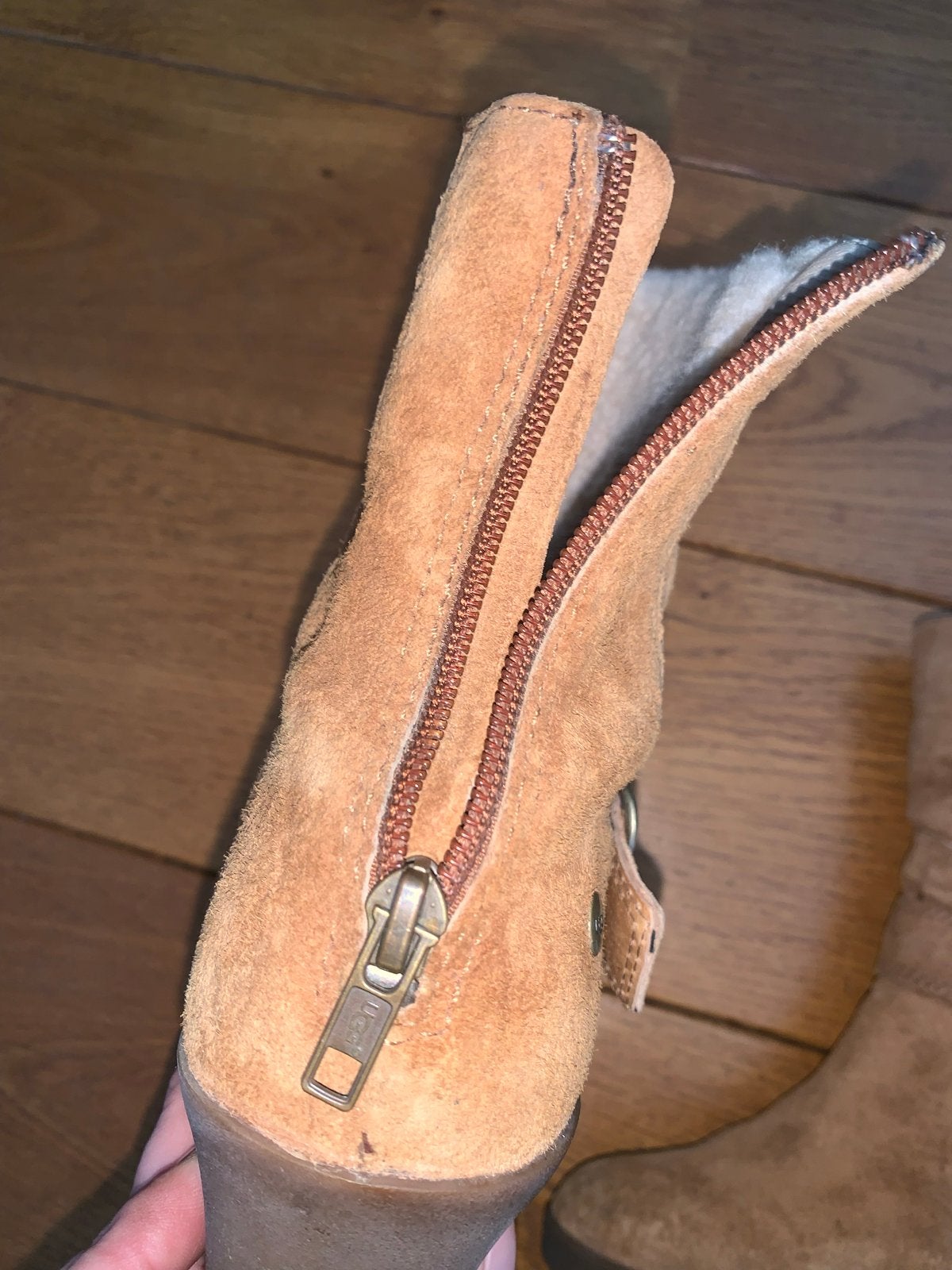 UGG Australia Enkellaarzen met sleehak - Maat 39, Ophalen of Verzenden, Zo goed als nieuw, Bruin, Lage of Enkellaarzen