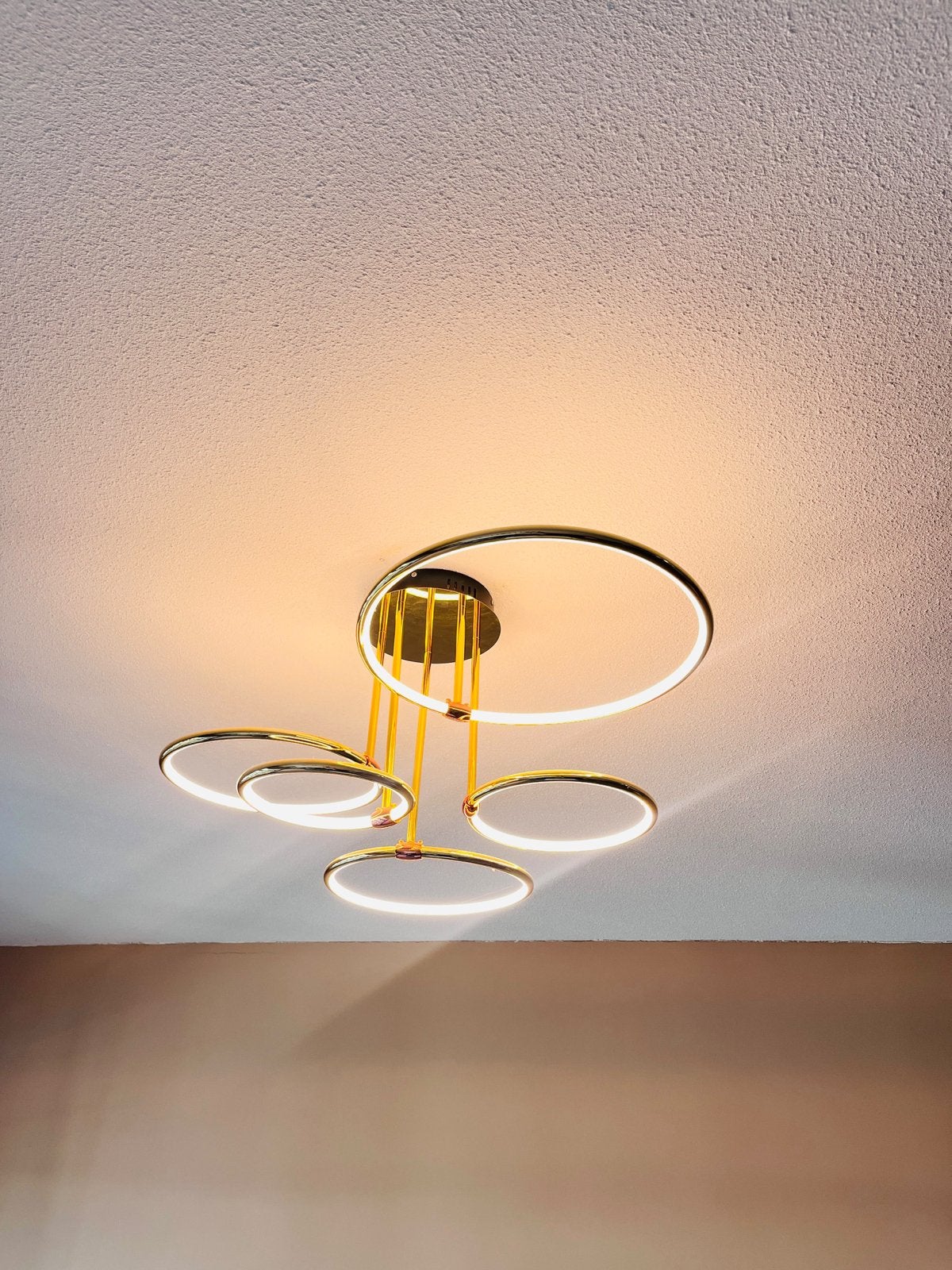 LED light - 5 golden rings, Huis en Inrichting, Ophalen, Zo goed als nieuw, Metaal, Overige fittingen