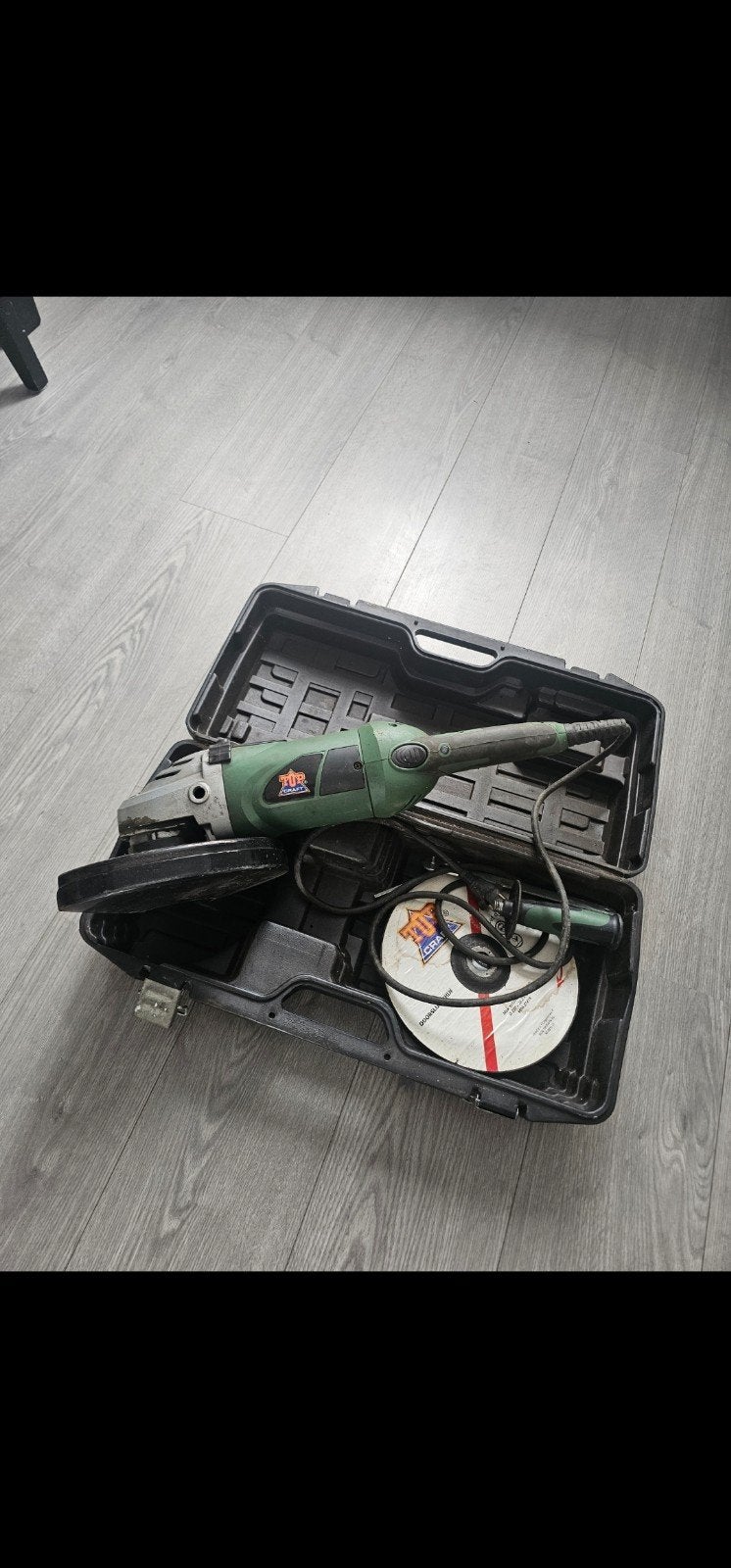 Haakse slijper in koffer - Zo goed als nieuw, Ophalen of Verzenden, Zo goed als nieuw, 700 tot 1000 watt, Haakse handslijpmachine