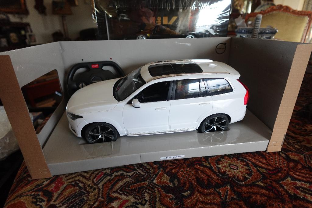 MOOIE VOLVO XC 90 1;14 MET RADIOGRAFIES BESTURING, Ophalen of Verzenden, Zo goed als nieuw, Auto, Overige merken