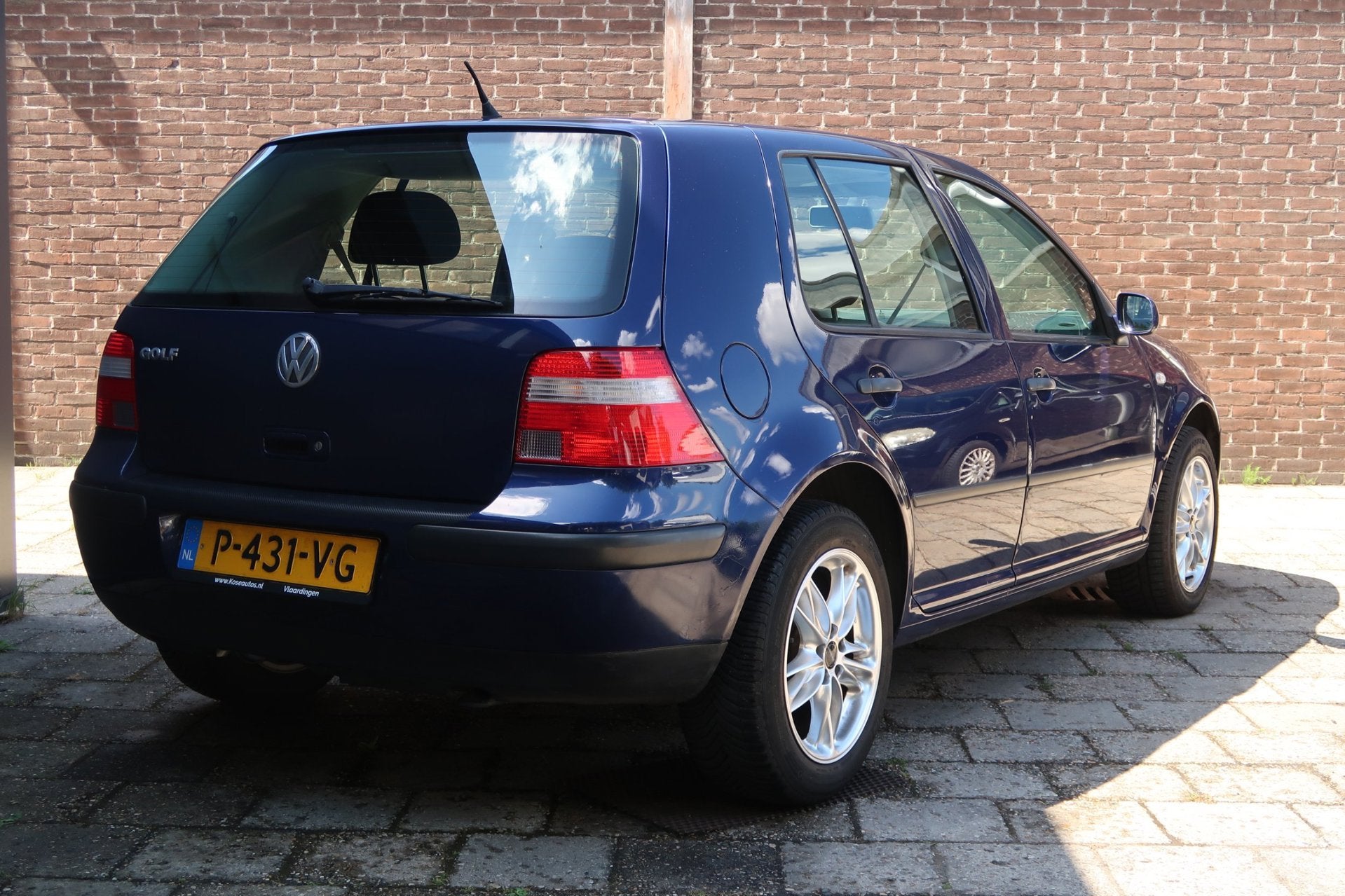 Volkswagen Golf 1.4-16V *Rijklaarprijs *Airco *2e Eigenaar *, Voorwielaandrijving, Stof, Gebruikt, Zwart