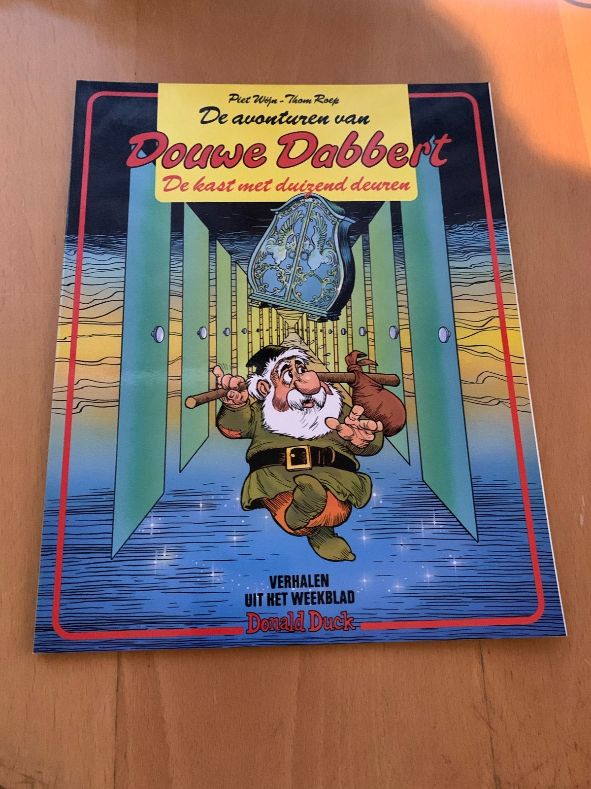 Douwe Dabbert - De kast met duizend deuren (Donald Duck), Eén stripboek, Ophalen of Verzenden, Gelezen