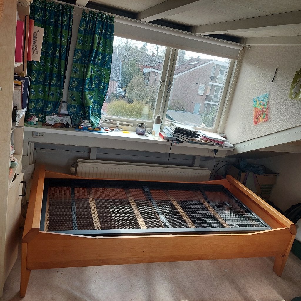 Houten bed, Huis en Inrichting, Slaapkamer | Bedden, Ophalen, Gebruikt, 90 cm, Eenpersoons