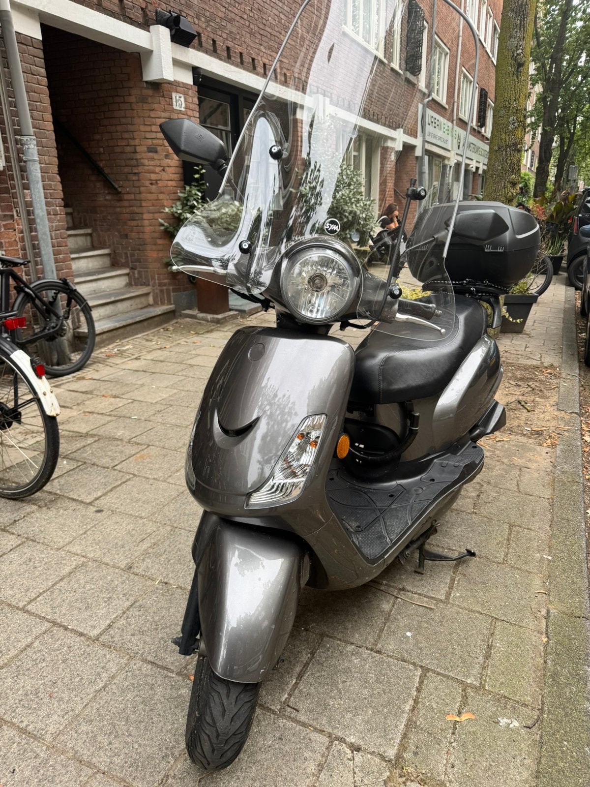 Sym fidille 2 gel kenteken (bj2022) met top case, Fietsen en Brommers, Scooters | SYM, Ophalen of Verzenden, Zo goed als nieuw