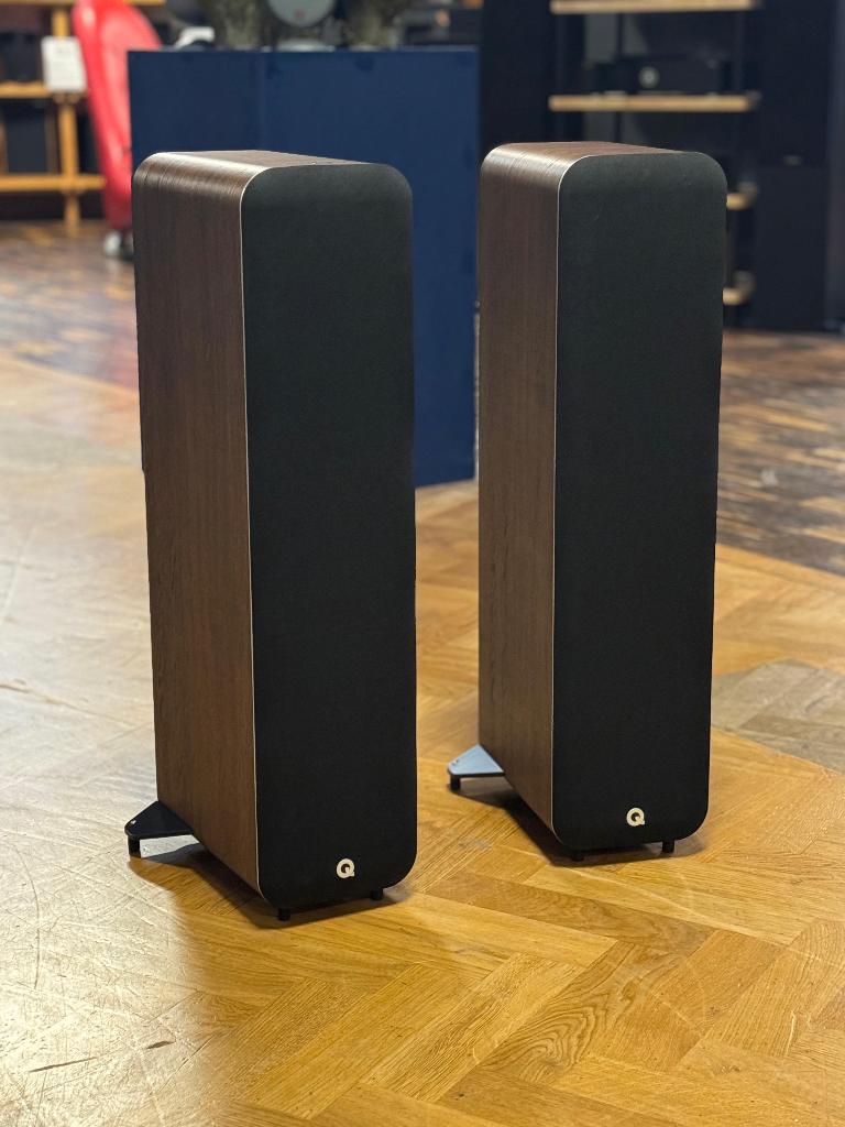 Q acoustics M40 / Demo set, Nieuw, 120 watt of meer, Front, Rear of Stereo speakers, Ophalen