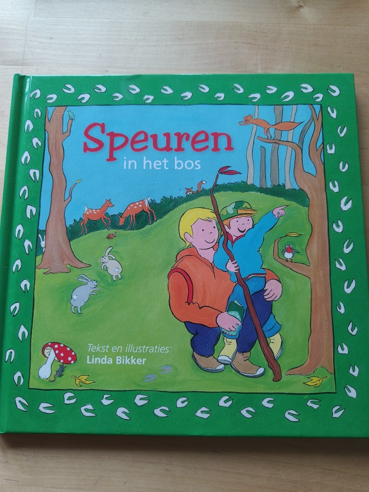 Speuren in het bos - Prentenboek, Ophalen of Verzenden