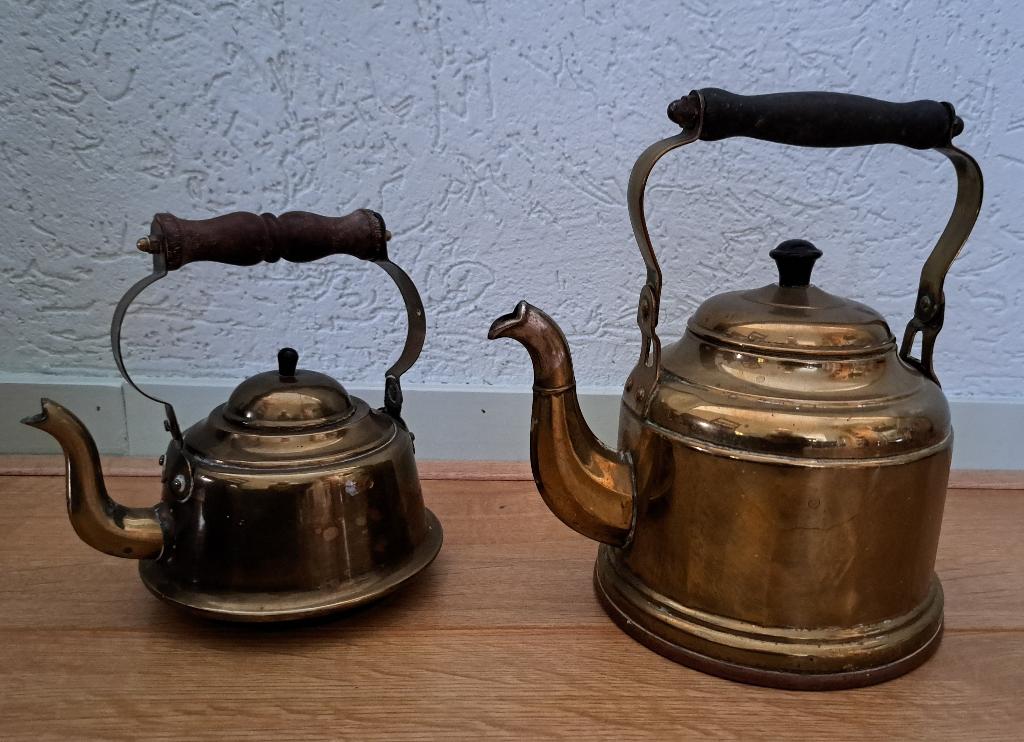 2 antieke keteltjes geel koper waterketel zakketel decoratie, Antiek en Kunst, Verzenden