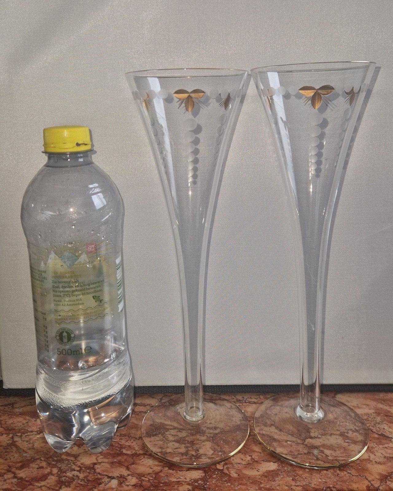 Mid-century champagne flutes met gravure en goud onlay, Antiek en Kunst, Ophalen of Verzenden