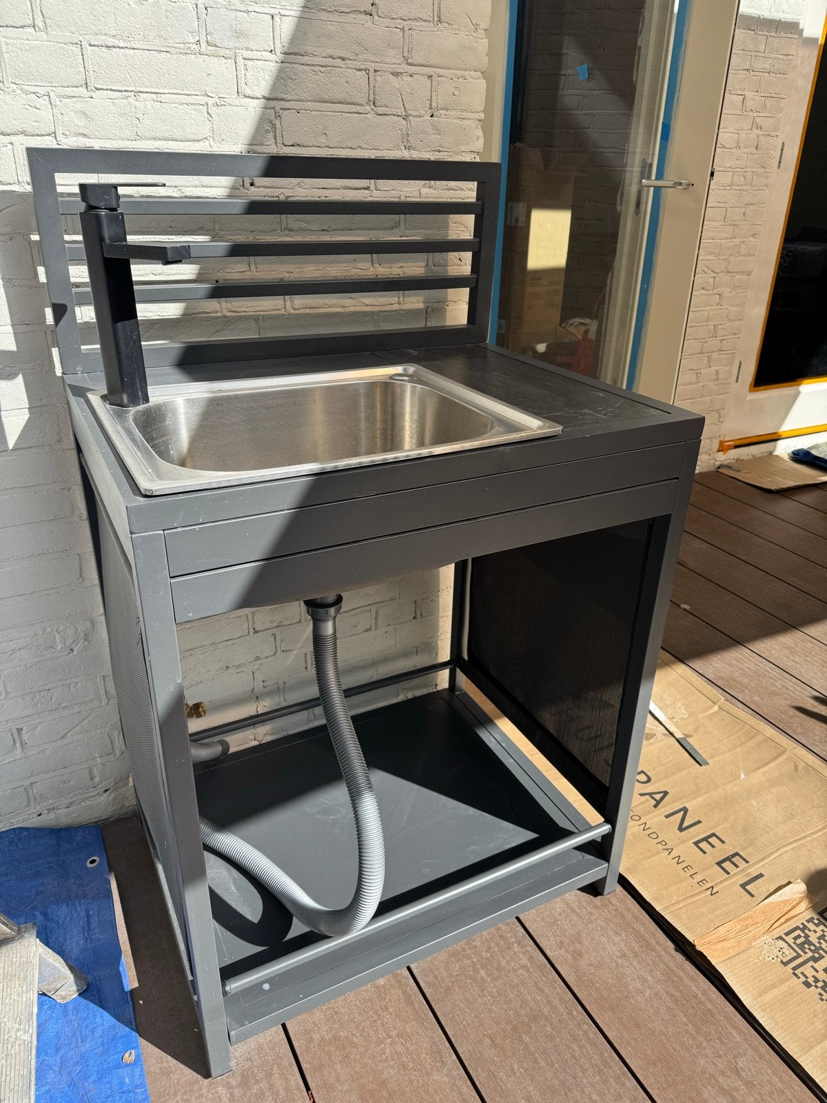 Buitenkeuken met gootsteen en kraan / kitchenette / aanrecht, Ophalen, Zo goed als nieuw, Gas, Vrijstaand