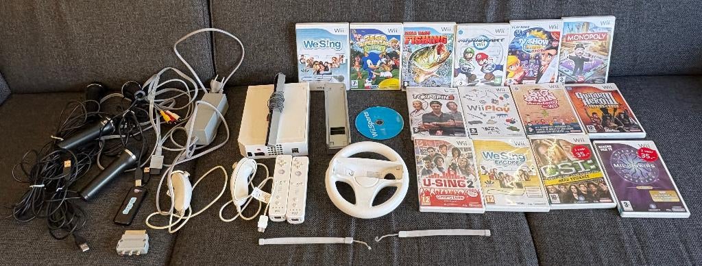 wii met spellen, mario kart, sports, Spelcomputers en Games, Ophalen, Gebruikt, Met 2 controllers, Met stuurtje