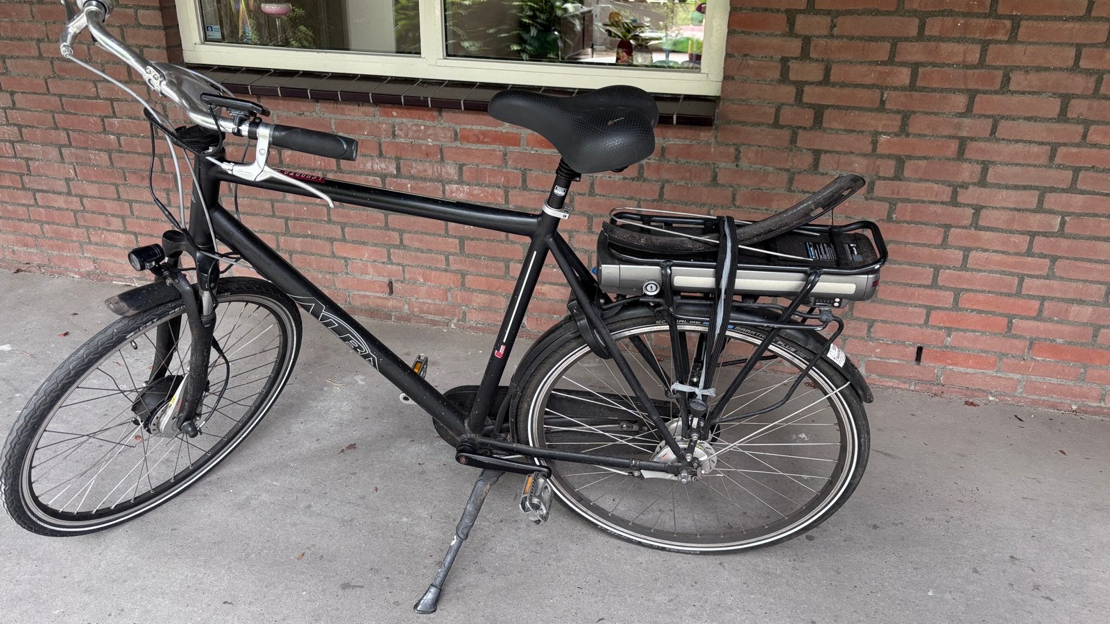 Levanta Alba E-bike - Voorwiel defect, Ophalen, Gebruikt, Overige merken