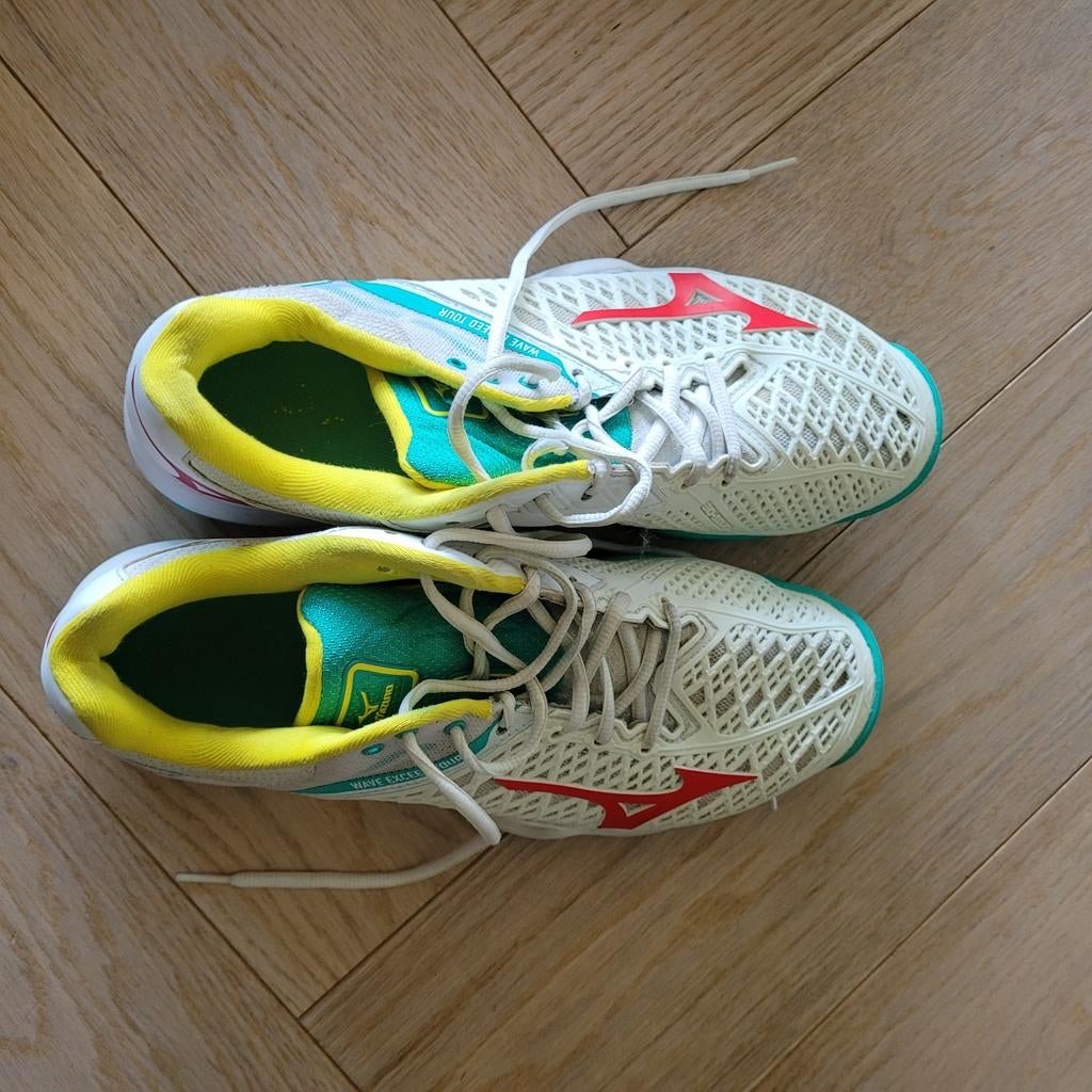Mizuno tennisschoenen Maat 43 - Wit/Geel/Turquoise, Ophalen of Verzenden, Gedragen, Mizuno, Wit