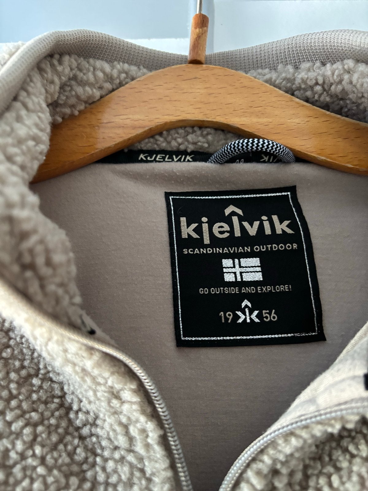 Kjelvik Teddy Vest/Jack - Comfortabele en Warme Fleece, Ophalen of Verzenden, Zo goed als nieuw, Maat 46/48 (XL) of groter, Beige