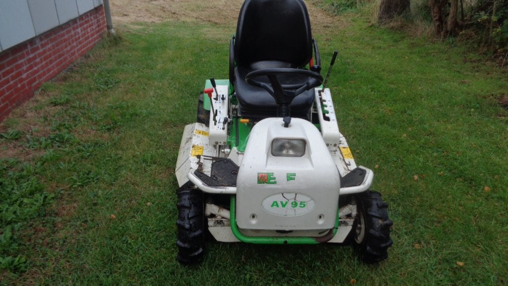 Etesia attila av 95 ruwterrein zitmaaier hst grasmaaier, Tuin en Terras, Zitmaaiers, Gebruikt, Ethesia, Nederland, Ophalen