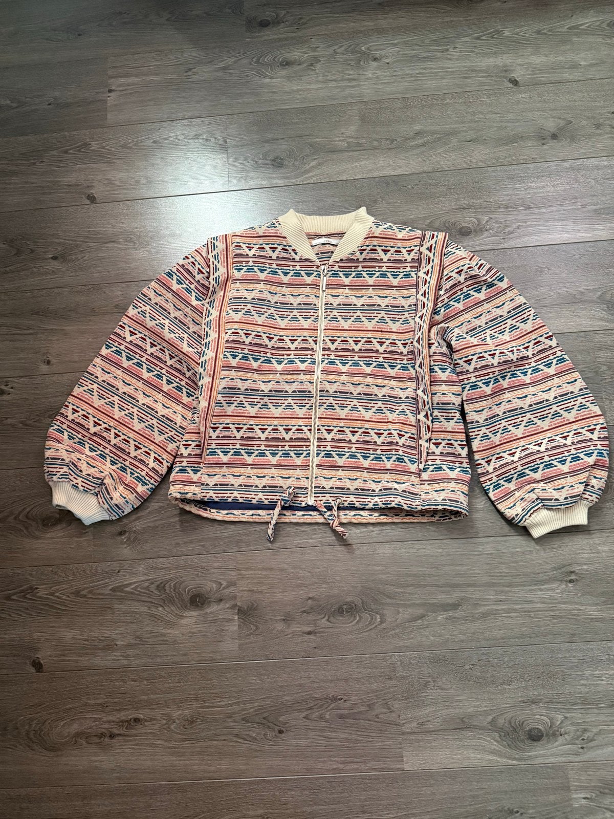 Aaiko. Kort jasje - Zo goed als nieuw, Ophalen of Verzenden, Zo goed als nieuw, Maat 42/44 (L), Meerkleurig