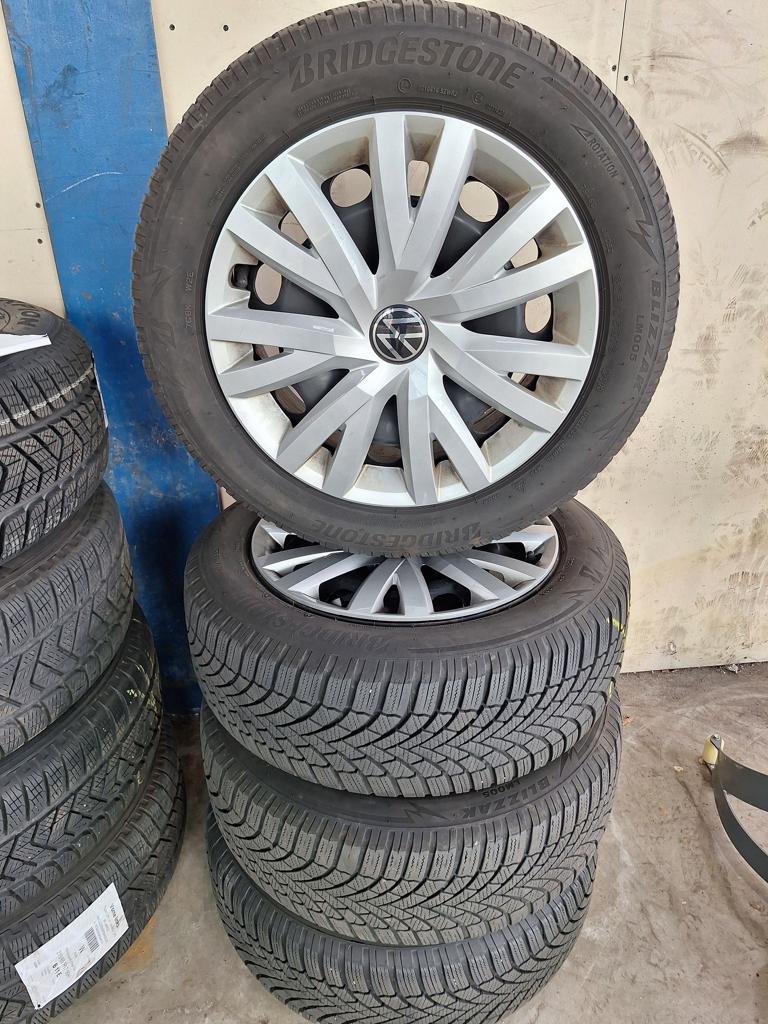Volkswagen Golf Winterset 16 Inch Staal, Auto-onderdelen, Ophalen, Gebruikt, -, Banden en Velgen