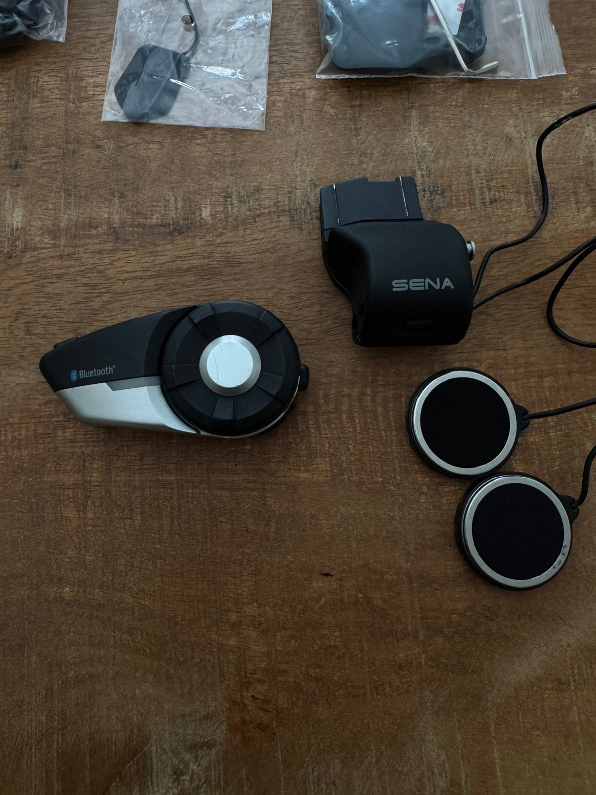 Sena 20S Bluetooth intercom voor de motorhelm, Motoren, Accessoires | Navigatiesystemen, Zo goed als nieuw, Ophalen of Verzenden