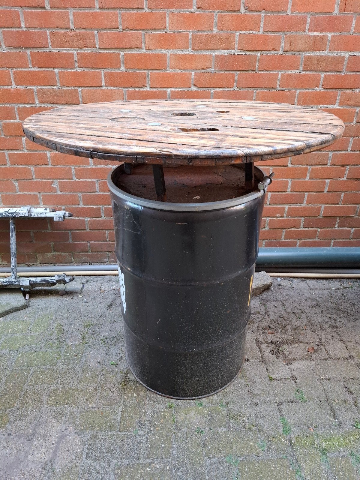 Statafel 2 stuks mancave, Ophalen, Gebruikt