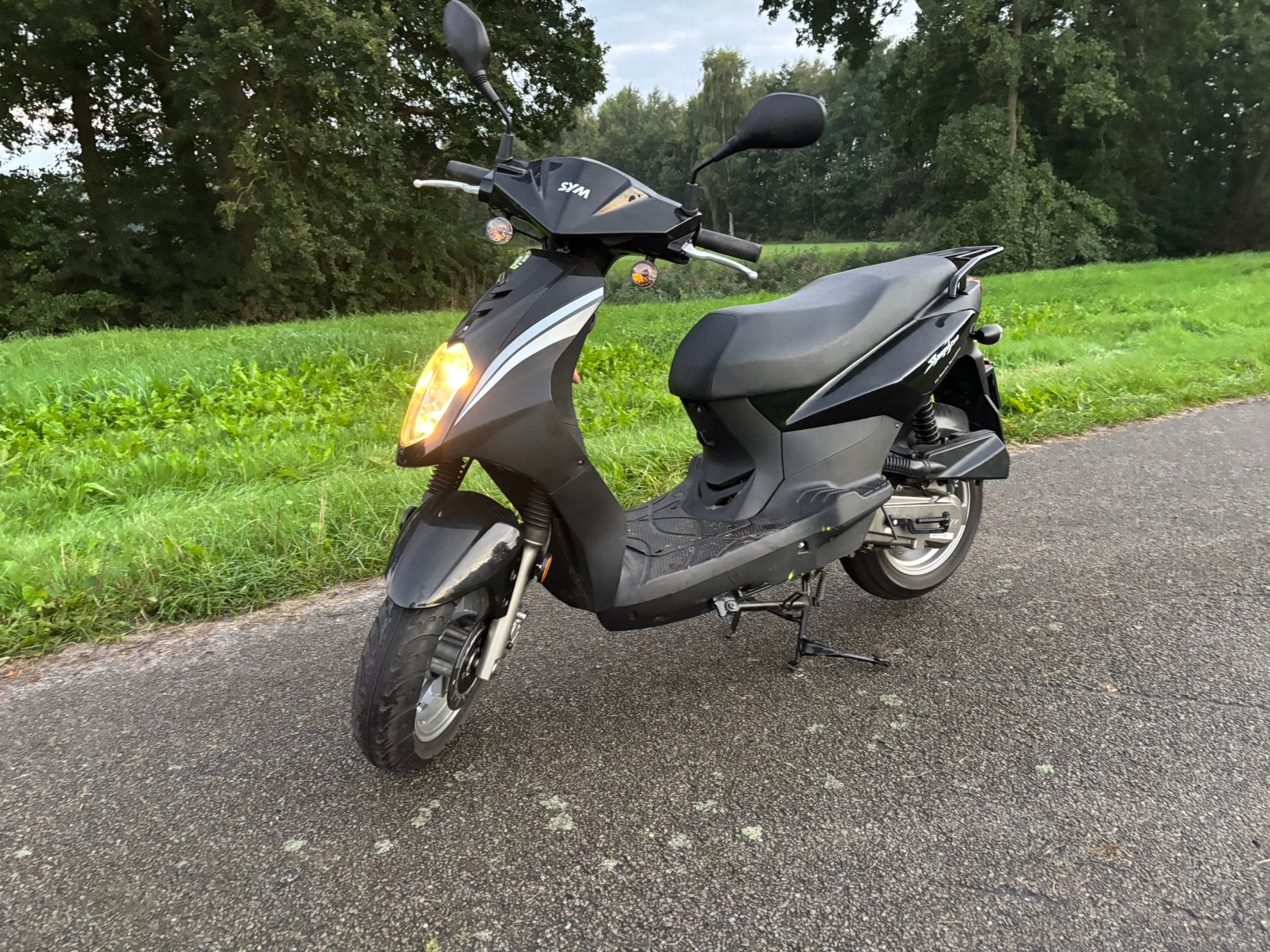 SYM orbit III, Fietsen en Brommers, Ophalen, Zo goed als nieuw, Benzine, 50 cc
