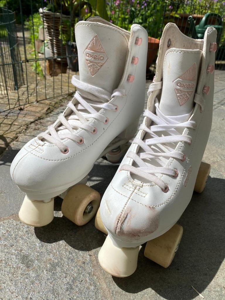 Witte Oxelo rolschaatsen met roze details, Sport en Fitness, Skeelers, Overige merken, Overige typen, Ophalen of Verzenden, Zo goed als nieuw