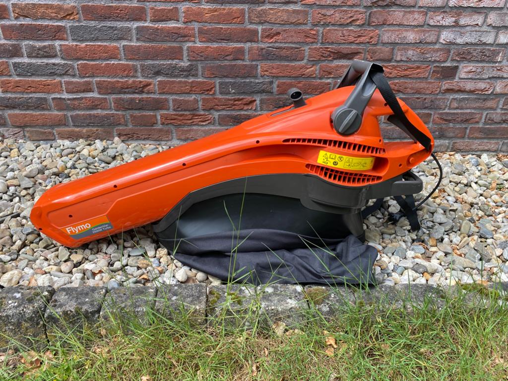 Flymo Gardenvac bladblazer en zuiger z.g.a.n. Bieden, Ophalen, Zo goed als nieuw, Elektrisch, Met opvangzak