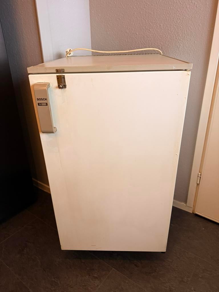 Tafelmodel Bosch vriezer, Witgoed en Apparatuur, Vriezers en Diepvrieskisten, Ophalen, Zo goed als nieuw, Minder dan 60 cm, 85 tot 120 cm
