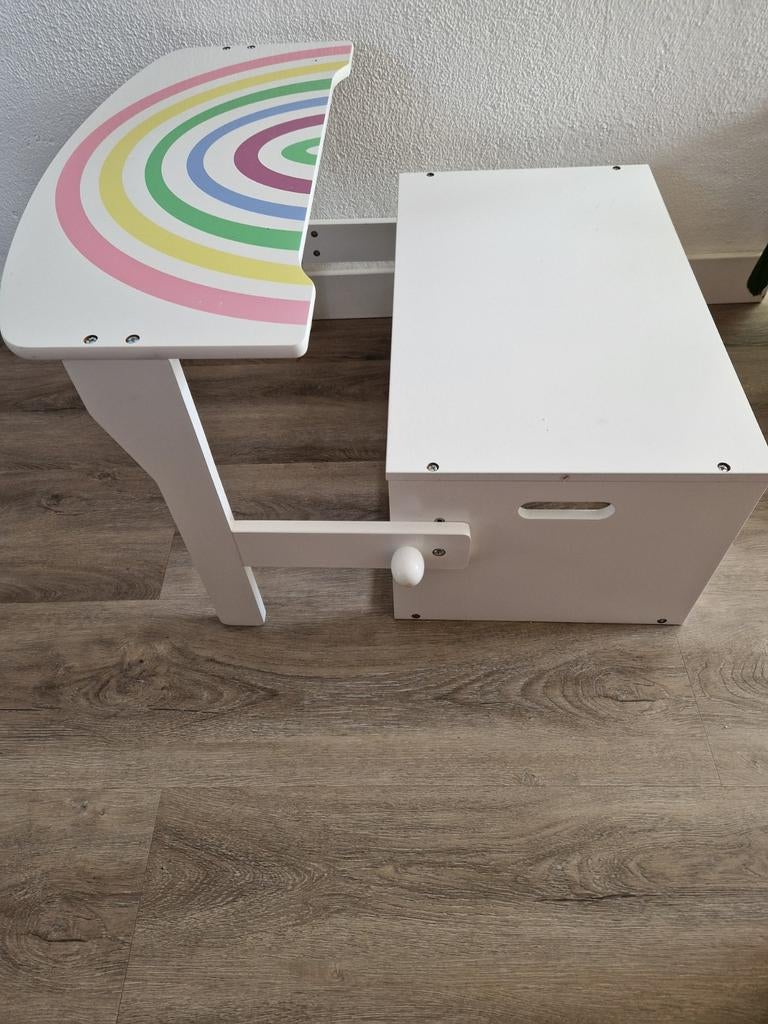 kinderbankje/bureautje, Kinderen en Baby's, Kinderkamer | Tafels en Stoelen, Ophalen, Zo goed als nieuw, Tafel(s) en Stoel(en)