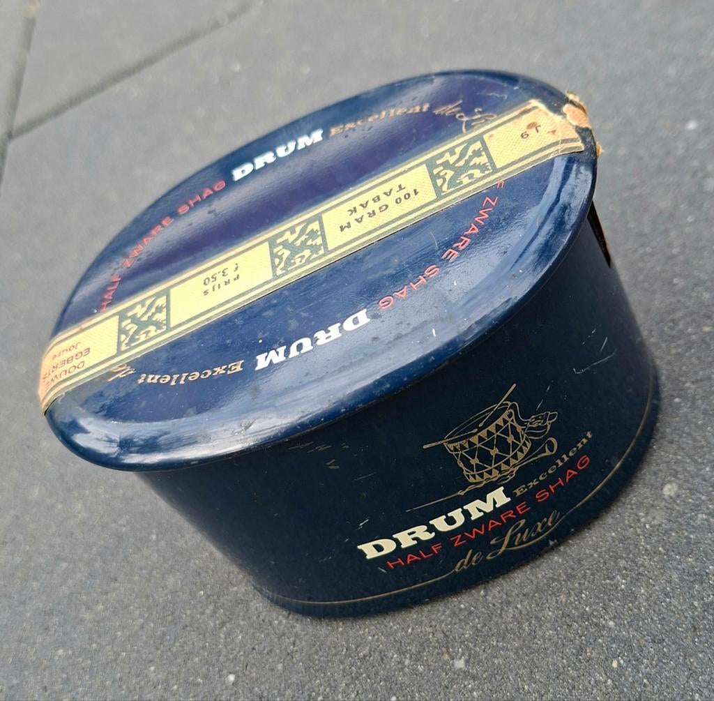 Vintage Drum Tabaksblik - Douwe Egberts nog gevuld, Verzamelen, Ophalen of Verzenden, Gebruikt, Tabaksdoos of Verpakking