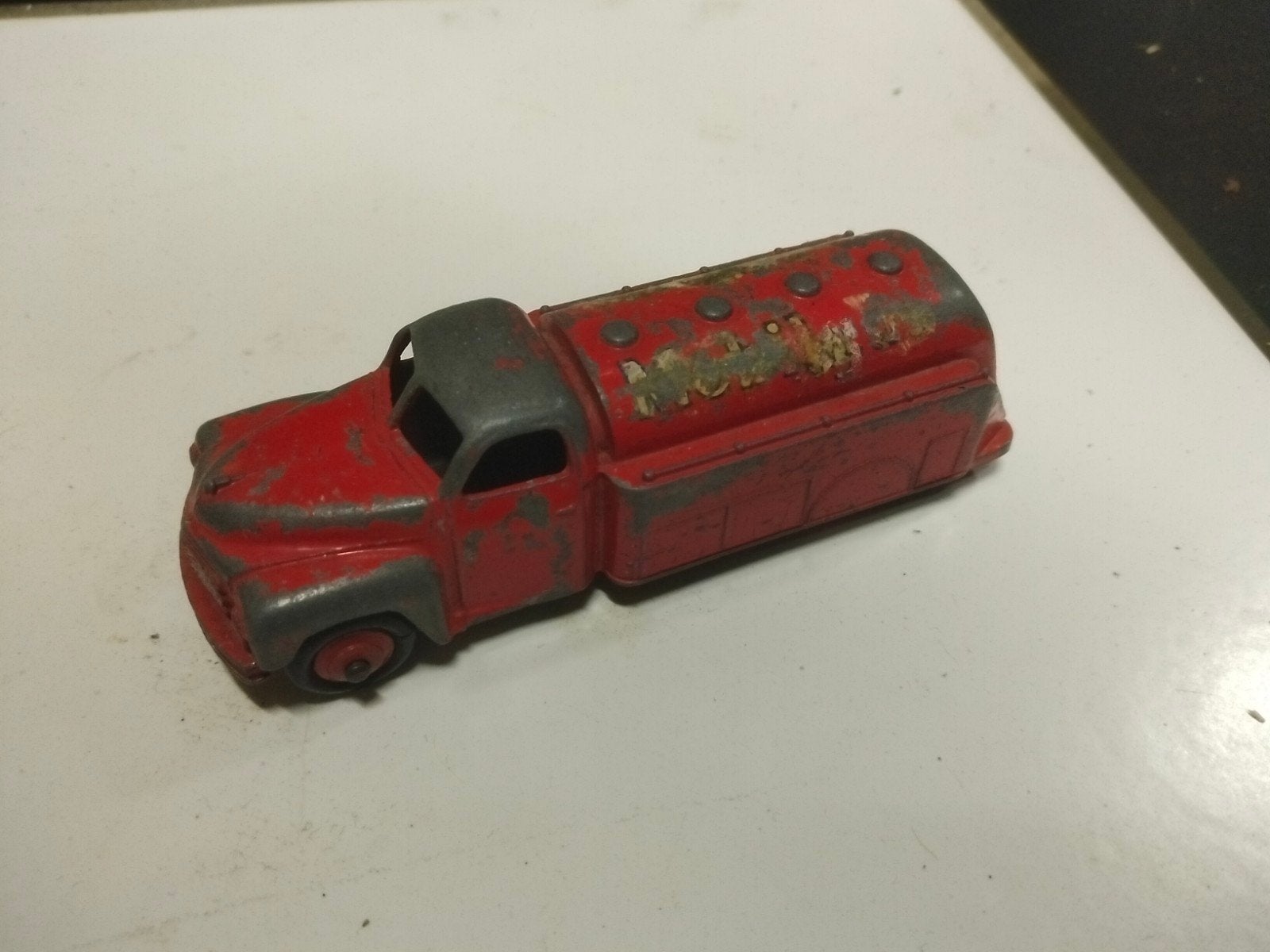 Studebaker tanker dinky toys, Ophalen of Verzenden, Gebruikt, Bus of Vrachtwagen