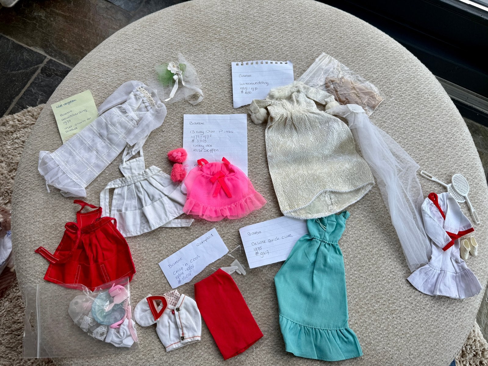 Lot vintage barbie kleding *sale*, Ophalen of Verzenden, Gebruikt, Kleertjes