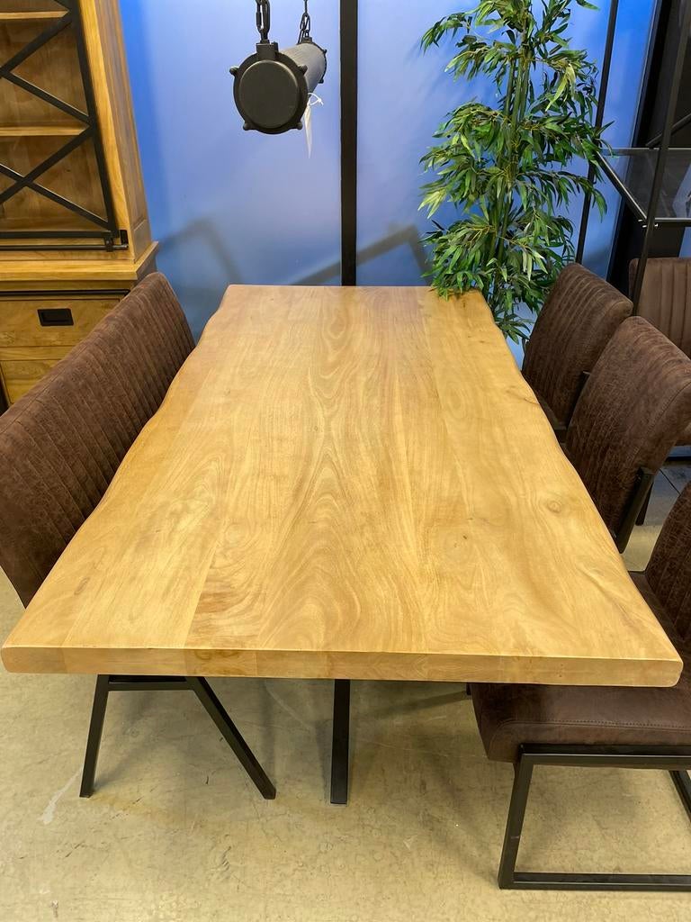 VOORRAAD 325 BOOMSTAM EDGE TAFEL CHEFMEUBEL LEEGVERKOOP, Ophalen, Bruin, Zo goed als nieuw, Vijf, Zes of meer stoelen