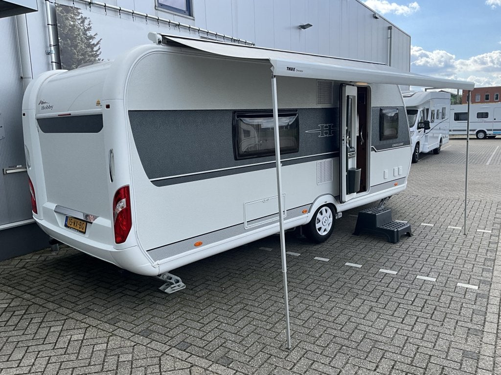 Hobby Excellent 560 WFU LEVELSYTEEM-MOVER-DOUCHE, Caravans en Kamperen, Rondzit, Hobby, Bedrijf, Lengtebed