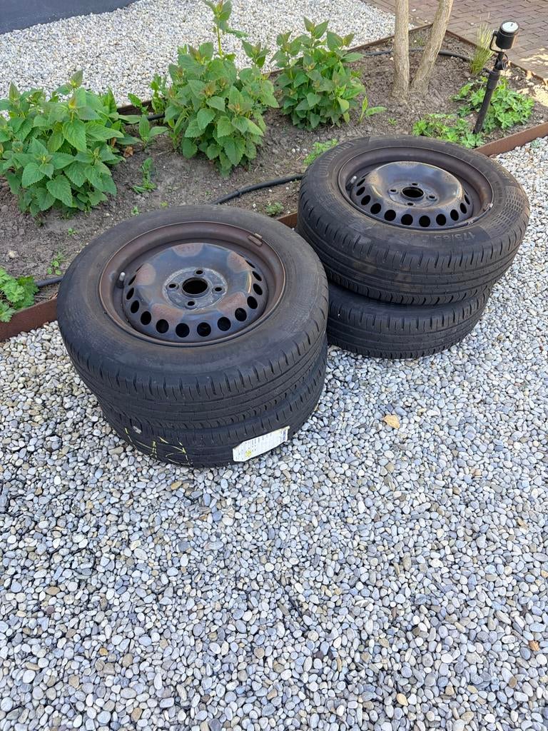 Zomerbanden op stalen velg voor Hyundai I10 175/65R14, Ophalen, 14 inch, Gebruikt, 175 mm