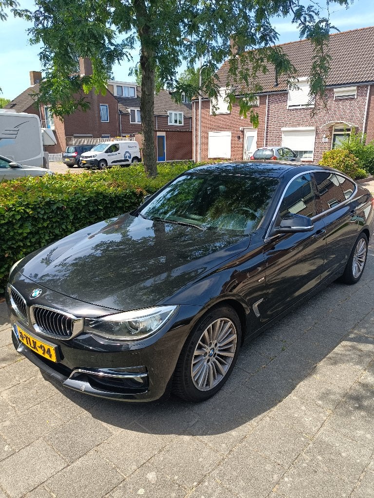 BMW 3-Serie GT 318D Aut8 2014 Zwart, Auto's, BMW, 745 kg, Achterwielaandrijving, 1995 cc, 1535 kg