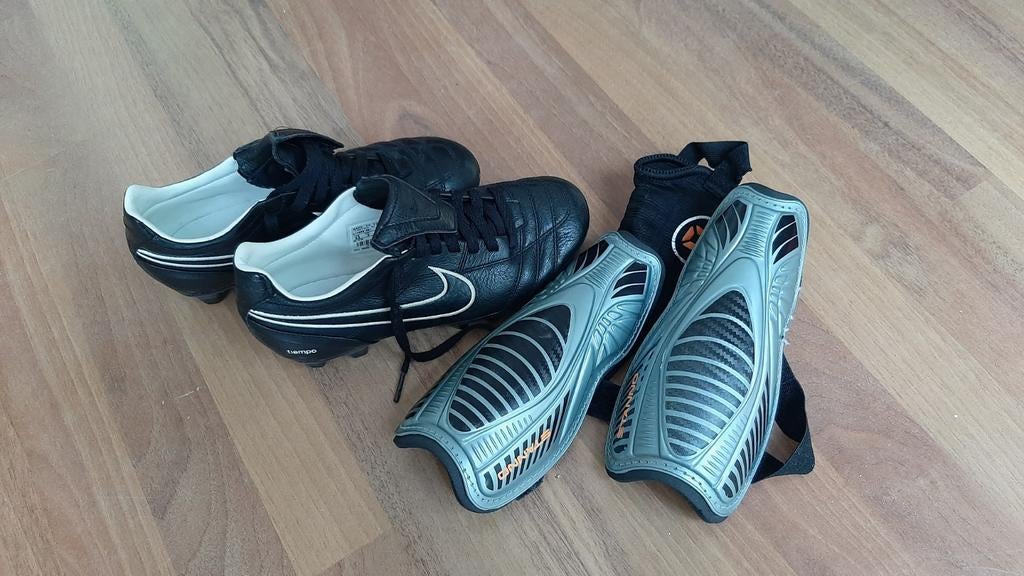 Nike voetbalschoenen, Ophalen, Schoenen, Zo goed als nieuw, Maat S