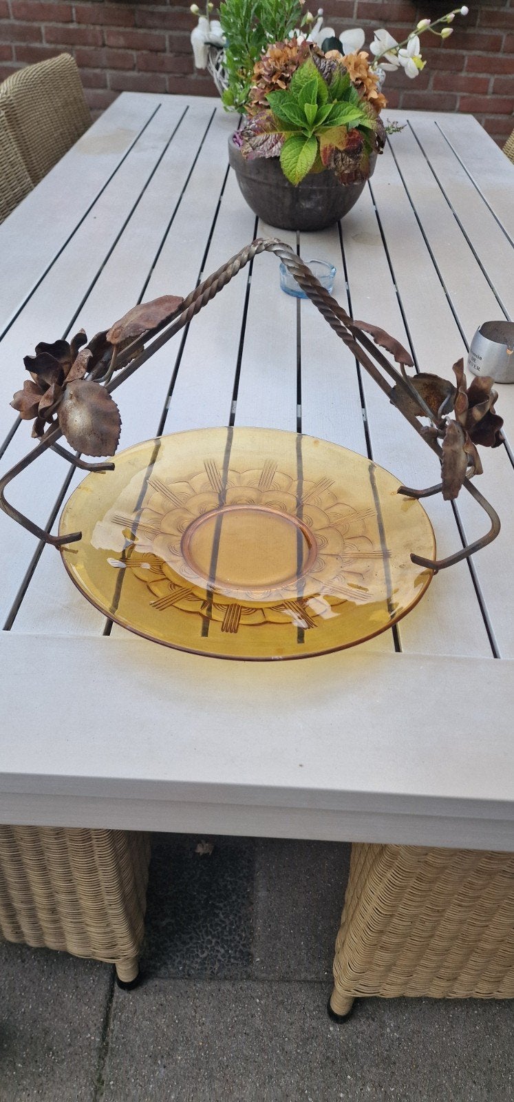 Decoratieve schaal met metalen handvat, Ophalen of Verzenden