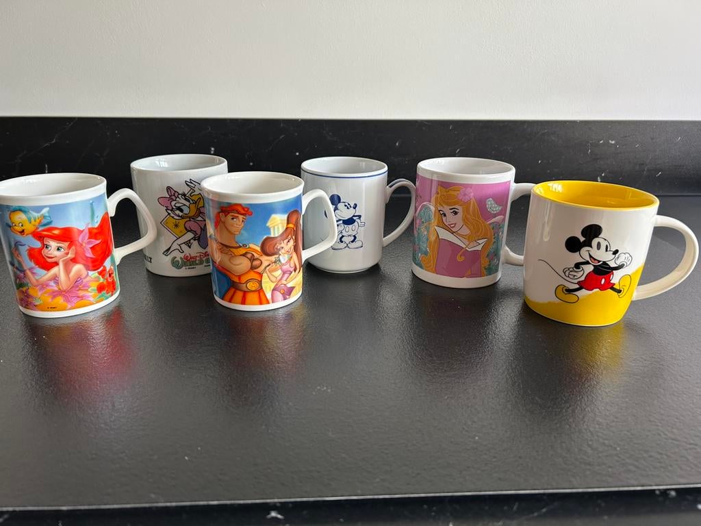 6 Disney Bekers - Diverse Figuren, Ophalen of Verzenden, Overige figuren, Zo goed als nieuw, Servies