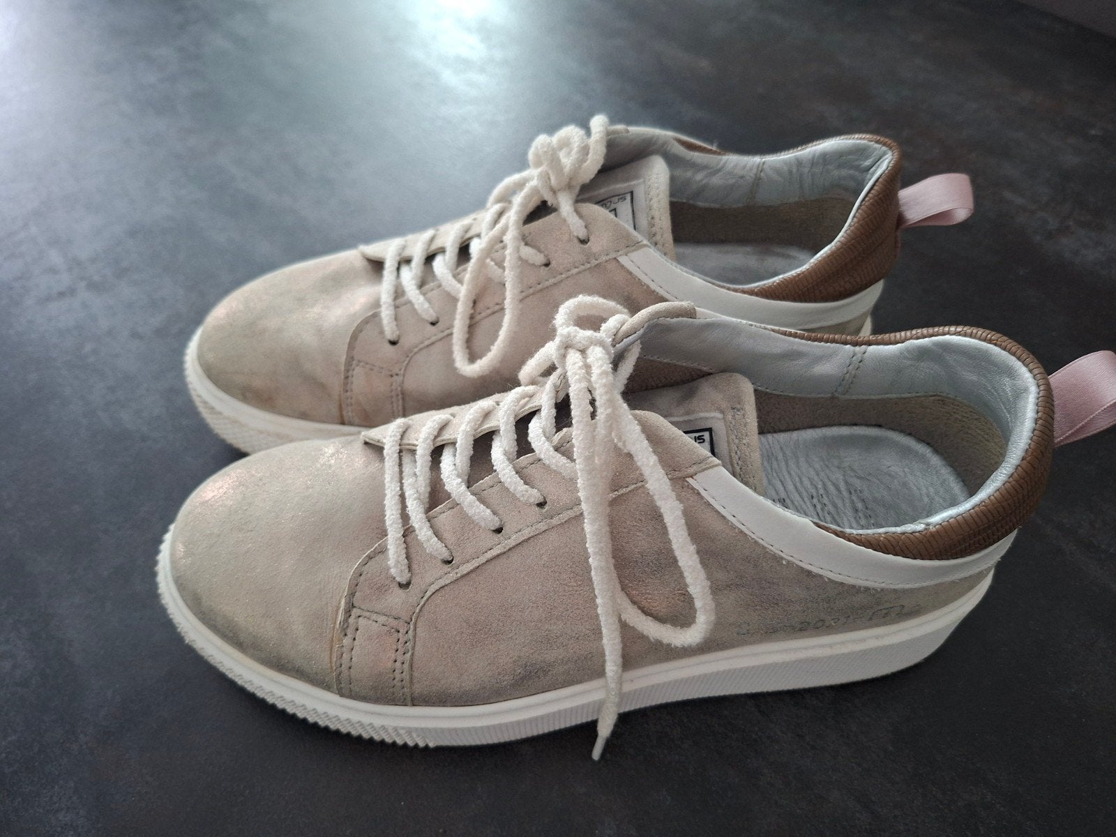 Sneakers Merk Mjus mt 38, Mjus, Ophalen of Verzenden, Zo goed als nieuw