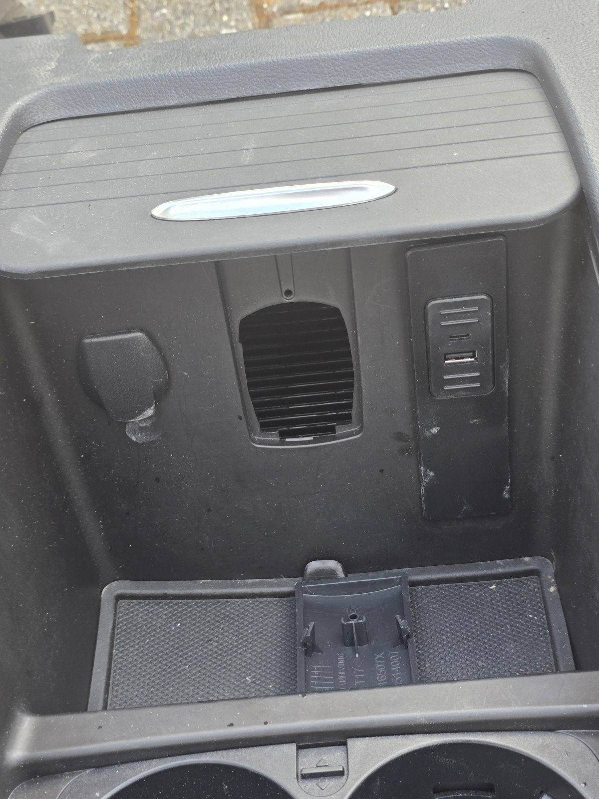Mercedes W447 Middenconsole met Bekerhouder, USB, 12V, Ophalen of Verzenden