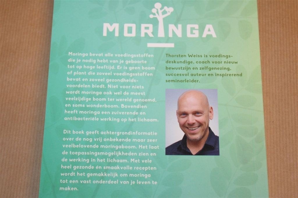 Moringa — Voeding & Zuivering, Superfood met Recepten, Boeken, Ophalen of Verzenden, Zo goed als nieuw