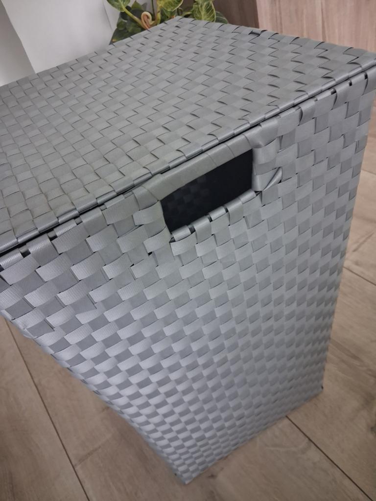 Wasmand / mand. Grijs gevlochten, Ophalen, Vierkant, Kunststof