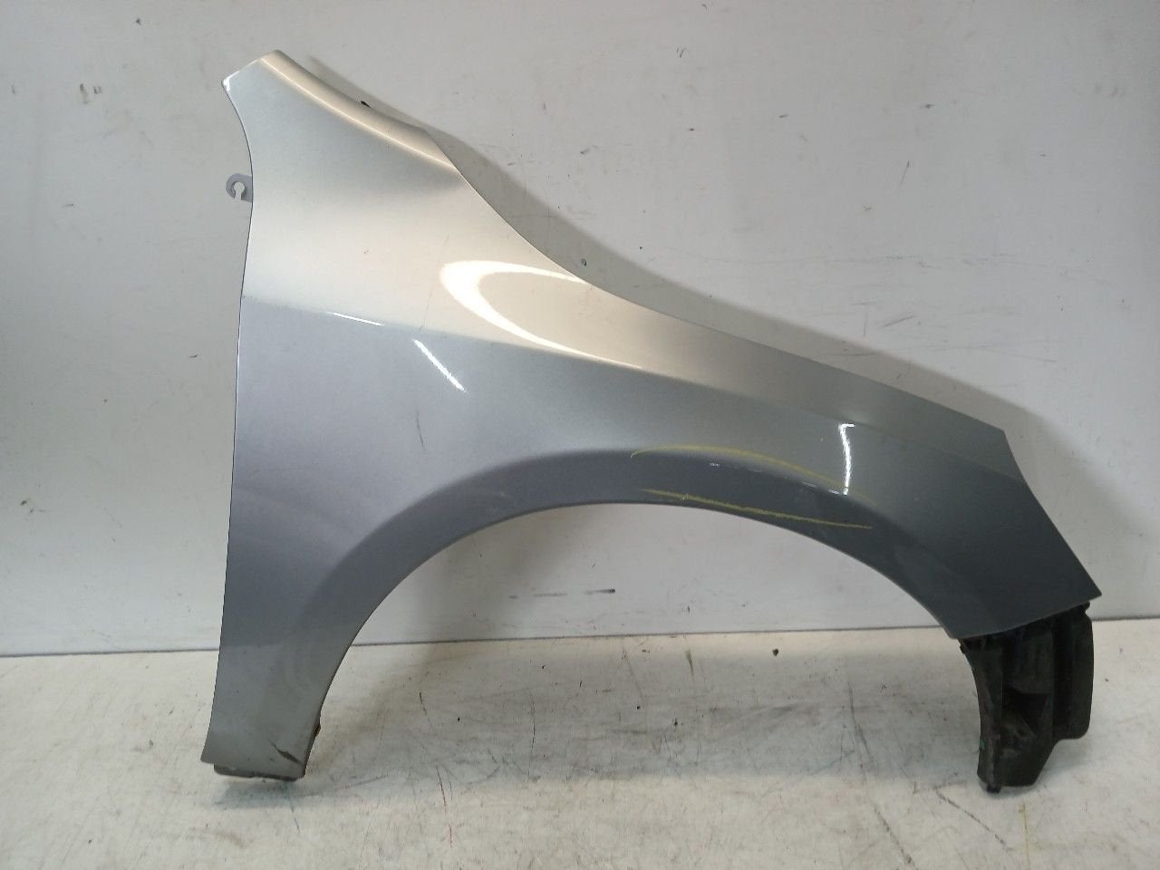 Spatbord rechts voor Volvo S60, Auto-onderdelen, Onderdelen@venauto.nl, Van der Ven Autorecycling B.V., Gebruikt, Ettenseweg 76, 4706 PB Roosendaal, The Netherlands