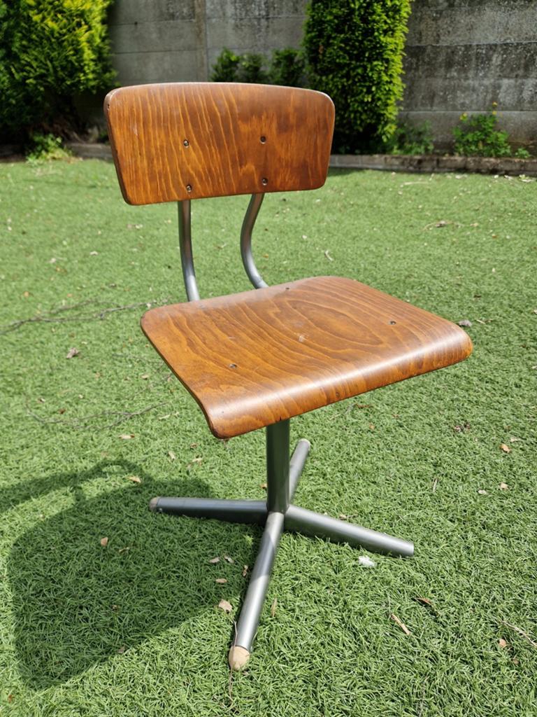 Degelijke kinderstoel, Ophalen
