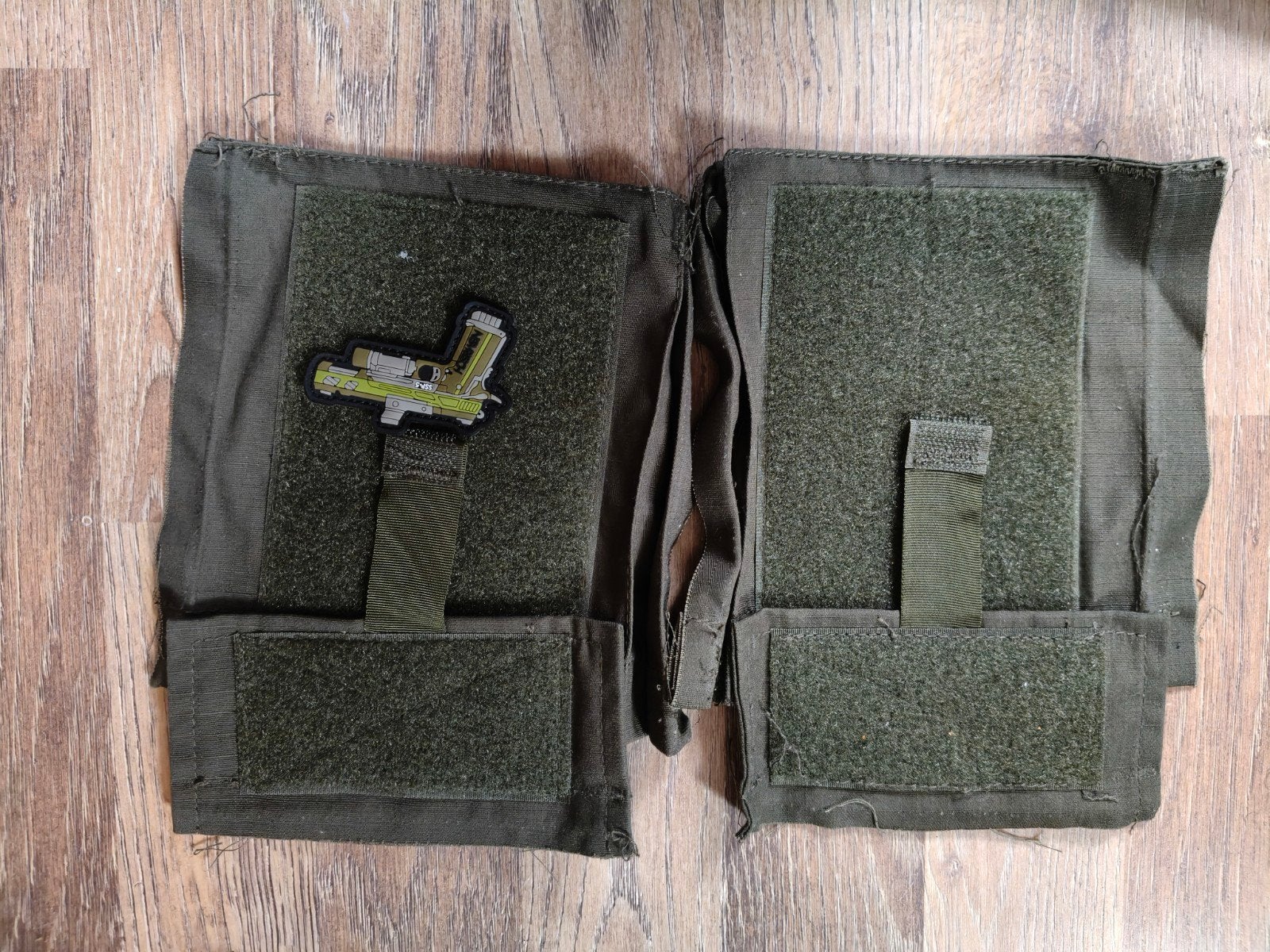 Tactische opnaaibare armzakjes - Militair groen, Ophalen of Verzenden, Gedragen, Onbekend