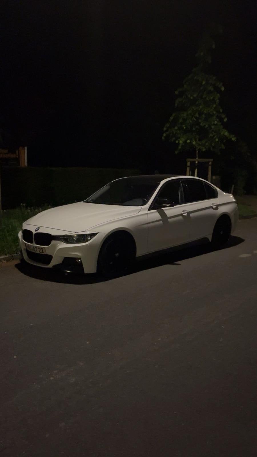 BMW 318i Sport Line (2018), Voorwielaandrijving, 136 pk, Zwart, Wit