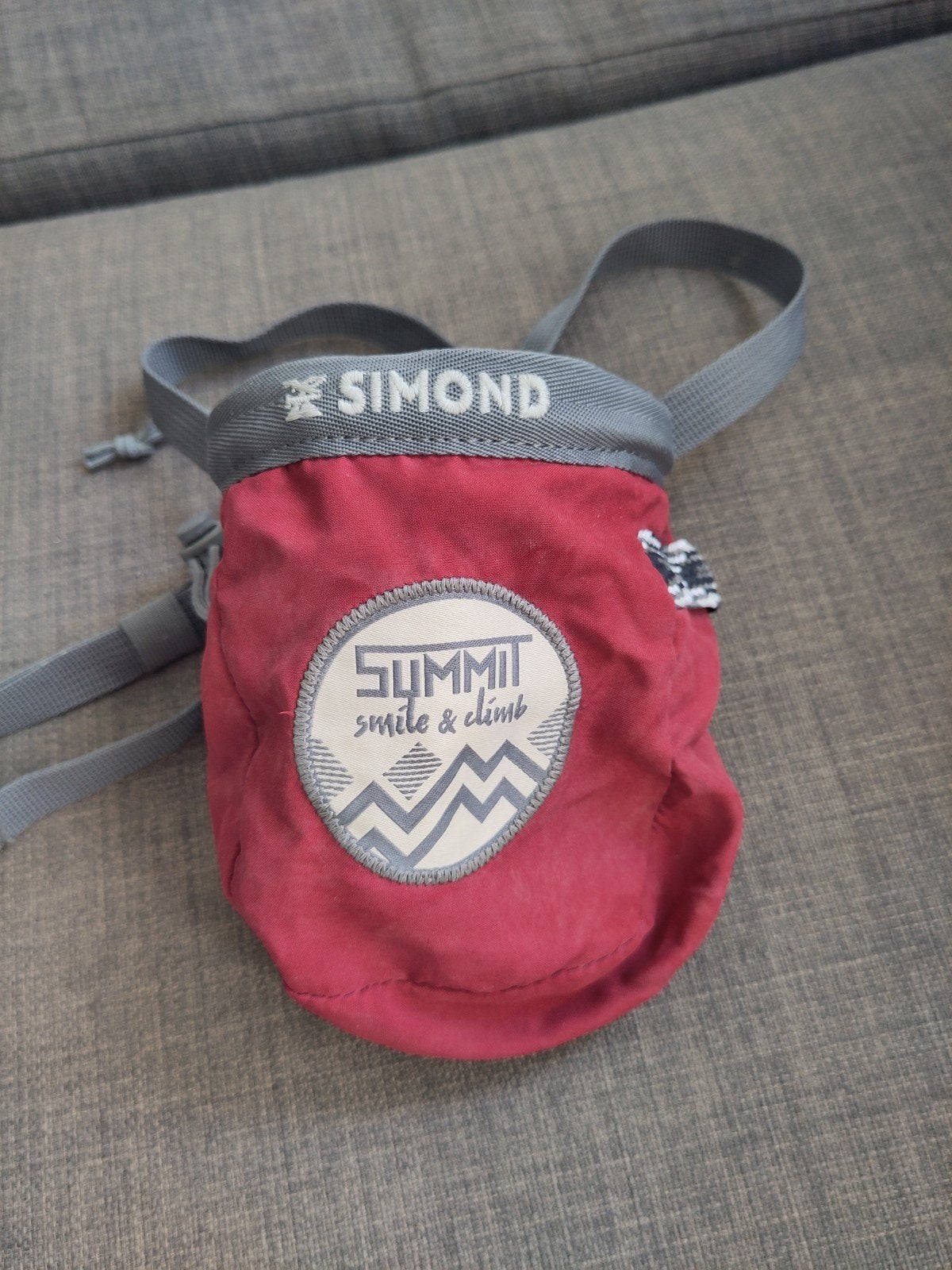 Simond pofzakje rood klimmen boulderen, Ophalen of Verzenden, Gebruikt, Klimsport-accessoire